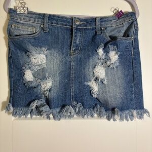 Vintage Y2K Rue 21 Jean Mini Skirt Size 5/6‎ American Flag Accent on Back Pocket
